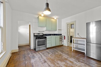 3 Pleasant Pl in Cambridge, MA - Building Photo - Building Photo