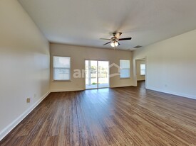 3115 Creek Village Ln in Green Cove Springs, FL - Building Photo - Building Photo