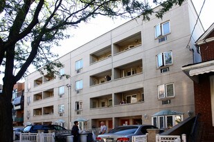 13236-13244 Maple Ave Apartamentos