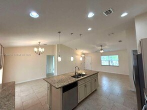 3152 Point St in North Port, FL - Building Photo - Building Photo