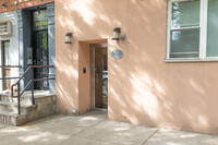 307 E 105th St in New York, NY - Building Photo - Building Photo