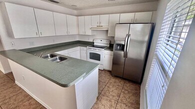 185 Owenshire Cir in Kissimmee, FL - Building Photo - Building Photo