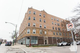 1545 W Glenlake Ave, Unit 2D in Chicago, IL - Building Photo