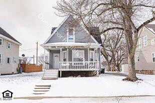 515 N State St in Kendallville, IN - Building Photo