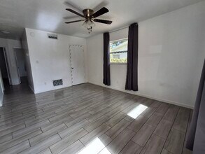 6477 146th Ave N in Clearwater, FL - Building Photo - Building Photo