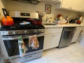 34 Orkney Rd, Unit 9 in Boston, MA - Building Photo