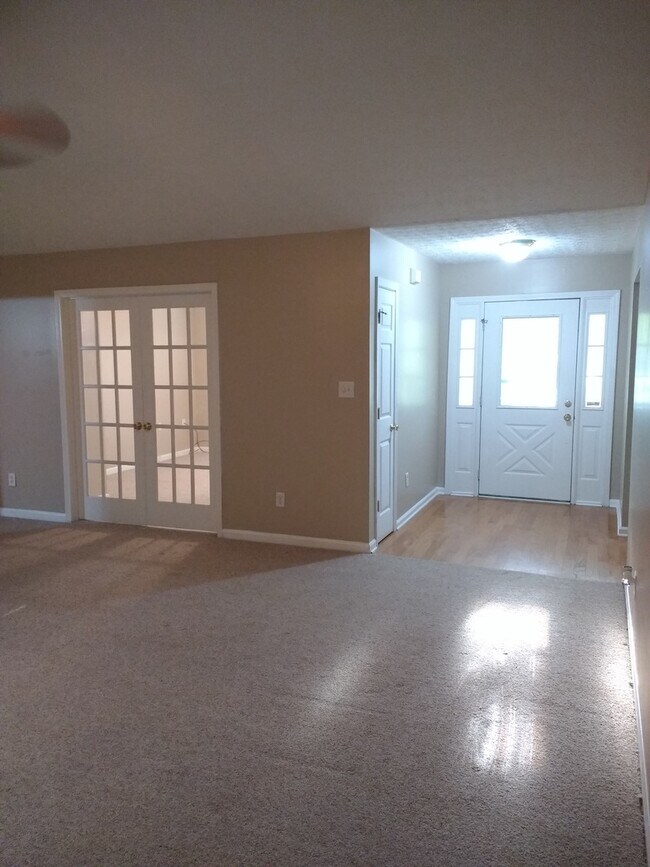385 Burch Rd in Fayetteville, GA - Building Photo - Building Photo