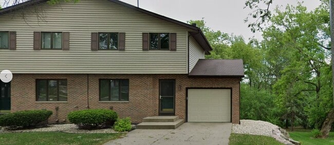 property at 2875 Cimarron Trl