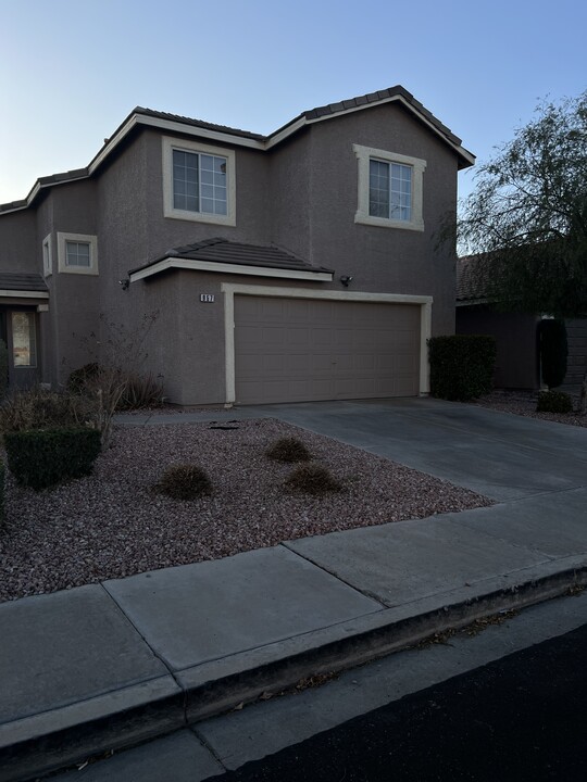 957 Cedar Pines St in Henderson, NV - Building Photo