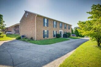4800 Cannon Ridge Dr in Knoxville, TN - Building Photo - Building Photo