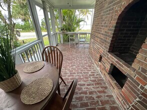 4490 NE Indian River Dr in Jensen Beach, FL - Building Photo - Building Photo