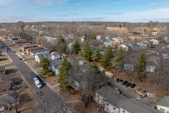 Lincoln Terrace Apartments in Peoria, IL - Building Photo - Building Photo