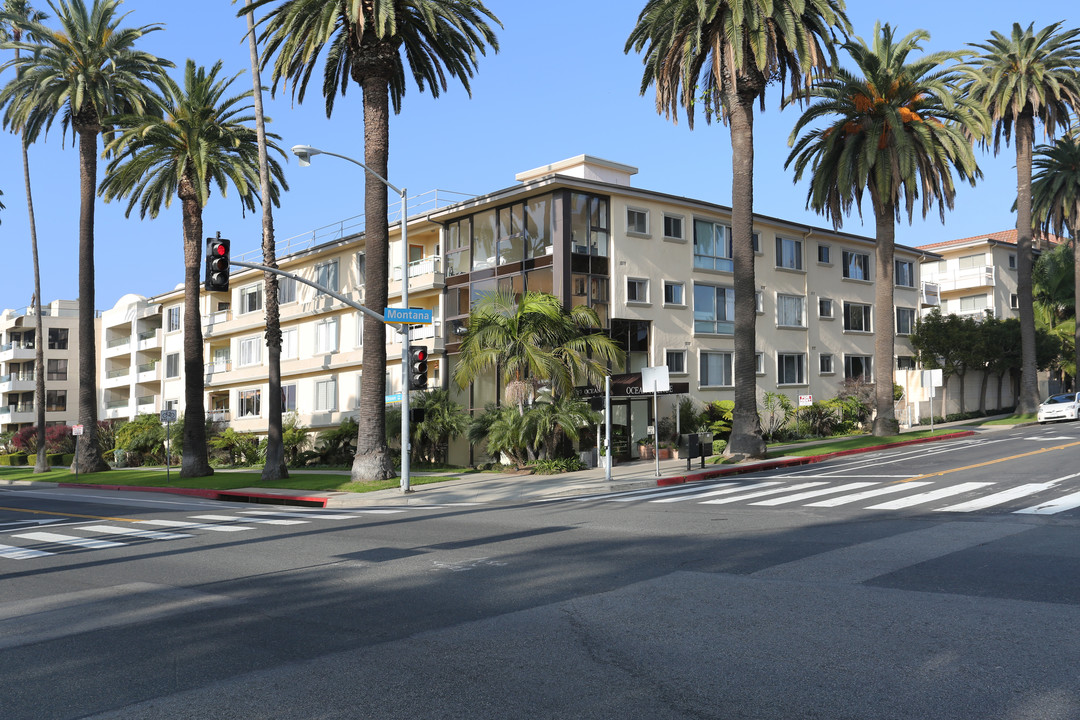 757 Ocean Ave in Santa Monica, CA - Foto de edificio