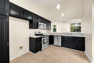 3740 S Bear St in Santa Ana, CA - Building Photo - Building Photo