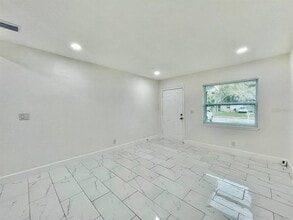 5019 S 86th St in Tampa, FL - Building Photo - Building Photo