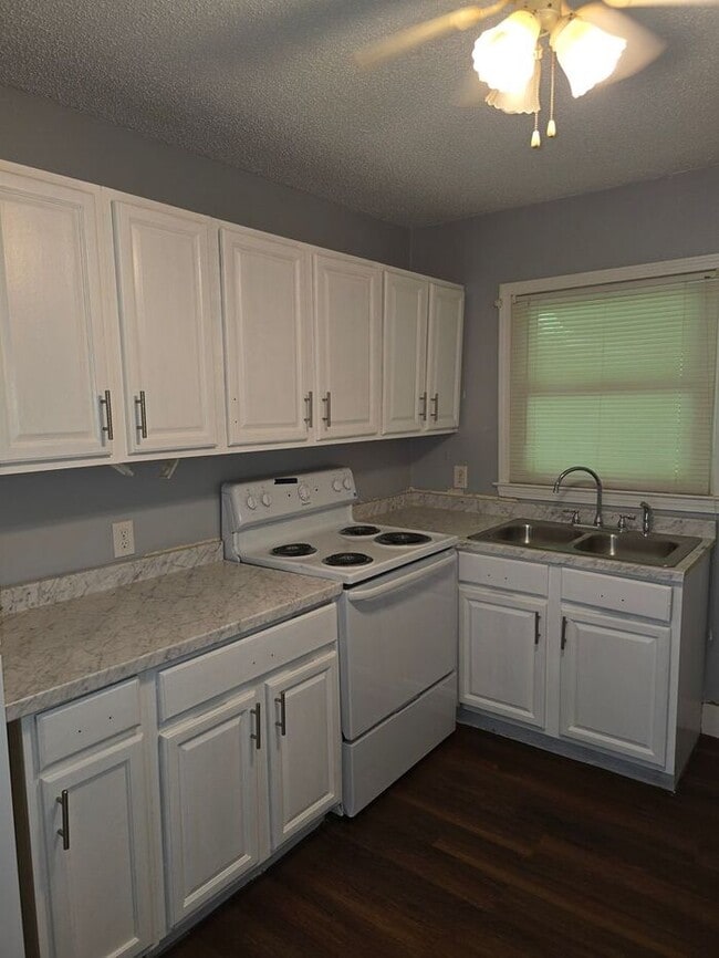 3106 Capitol Dr in Charlotte, NC - Building Photo - Building Photo