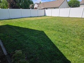 2943 W Blueberry Cir in Hayden, ID - Building Photo - Building Photo