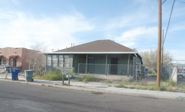 20-28 W 25th St in Tucson, AZ - Foto de edificio - Building Photo