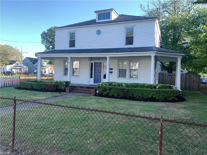 231 W Balview Ave, Unit B in Norfolk, VA - Building Photo