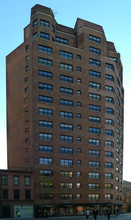 46 Eighth Ave in New York, NY - Foto de edificio - Building Photo