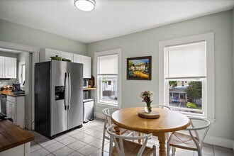 135 Clifton St, Unit 3 in Malden, MA - Building Photo - Building Photo