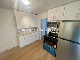 1803 S Westmoreland Dr in Orlando, FL - Building Photo