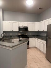 2822 S Knightsbridge Cir in Ann Arbor, MI - Building Photo - Building Photo