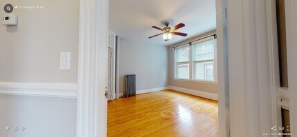 13 Pleasant St, Unit 12-2 in Cambridge, MA - Foto de edificio - Building Photo