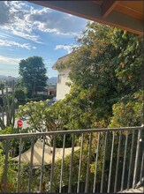 1630 Griffith Park Blvd, Unit 2 in Los Angeles, CA - Foto de edificio - Building Photo