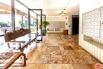 525 S Ardmore Ave in Los Angeles, CA - Building Photo - Building Photo