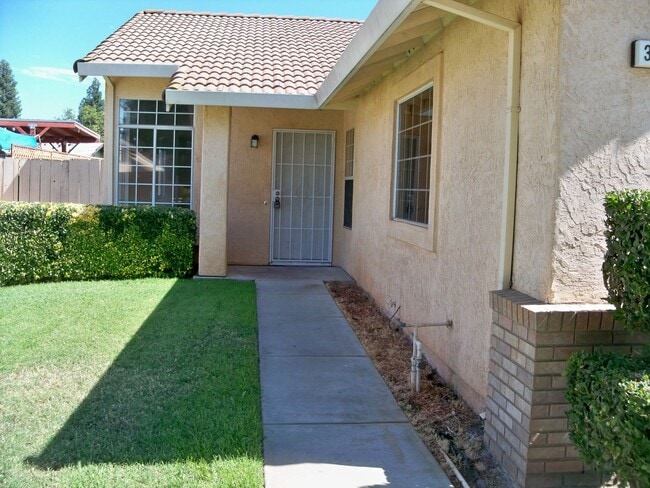 3717 Wilmington Way in Modesto, CA - Building Photo - Building Photo