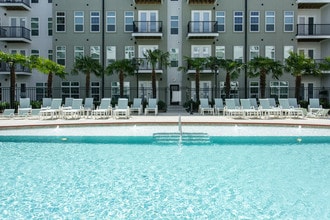 Lumina in New Orleans, LA - Foto de edificio - Building Photo
