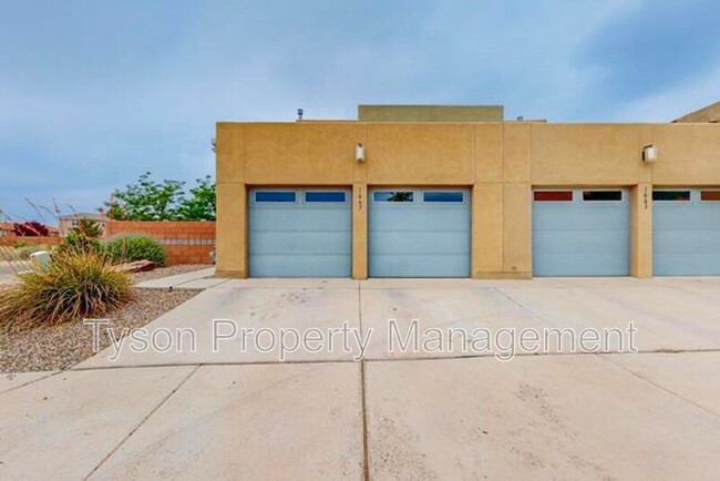 1667 Domino Dr SE in Albuquerque, NM - Building Photo - Building Photo