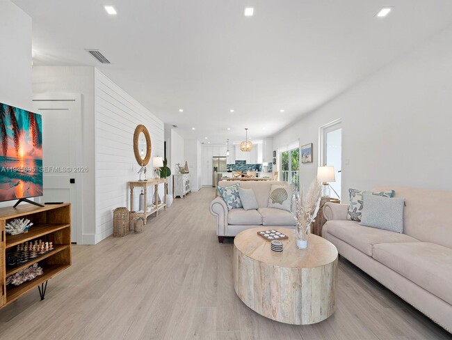 22 Atlantic Blvd in Key Largo, FL - Building Photo - Building Photo