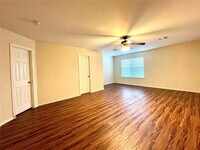 6102 Shadow Isle Ln photo'