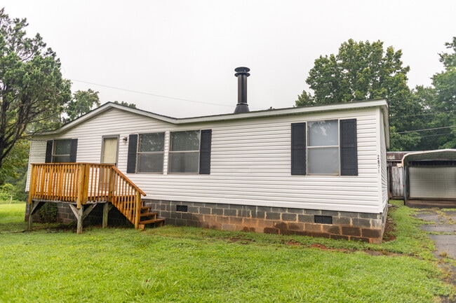 property at 2871 Emory Rd