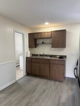 4 Hopson Ave, Unit 1 in Branford, CT - Foto de edificio - Building Photo