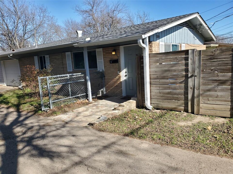 1308 E 52nd St in Austin, TX - Building Photo