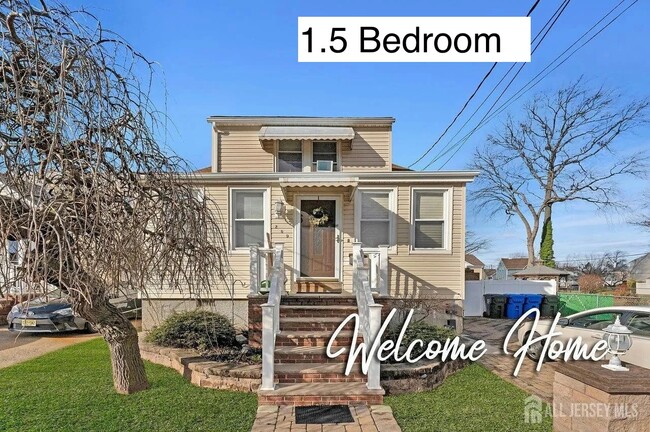 209 Minna Ave, Unit 2