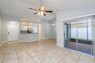 12722 Trowbridge Ln in Tampa, FL - Building Photo - Building Photo