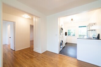 11638 Riverside Dr in Los Angeles, CA - Building Photo - Building Photo
