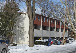 The Commons in State College, PA - Foto de edificio - Building Photo