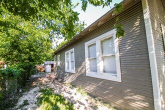 524 St Martin Ave in San Antonio, TX - Building Photo - Building Photo