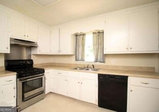 220 Providence Rd in Athens, GA - Building Photo - Building Photo