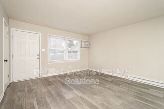 3600 Dakota Dr in Greensboro, NC - Building Photo - Building Photo