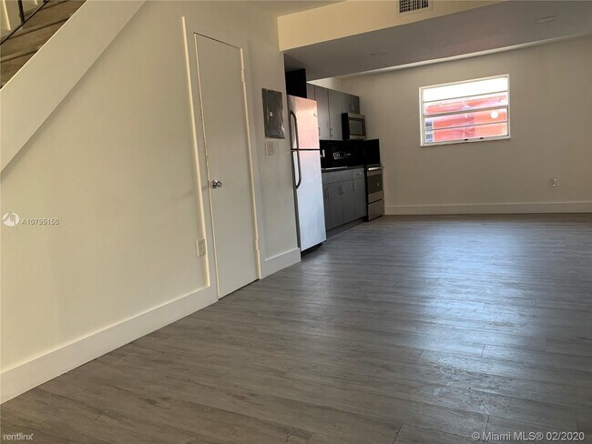 420 SW 2nd St in Miami, FL - Building Photo - Building Photo