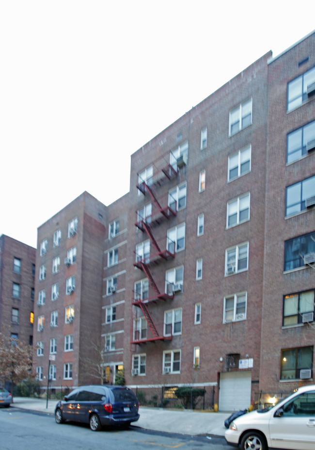 4-10 Bogardus Pl in New York, NY - Building Photo - Building Photo