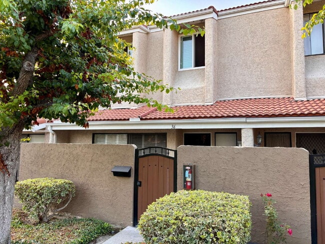 property at 36 Lincoln Ct
