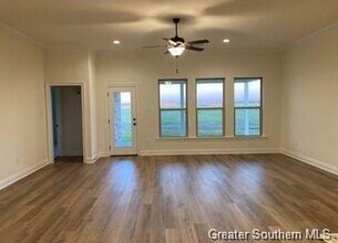 4487 Lakes Edge Dr in Lake Charles, LA - Building Photo - Building Photo