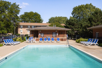 Park Butterfield Apartments in Mundelein, IL - Foto de edificio - Building Photo